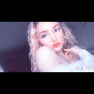 Meet your Posher, Angelina